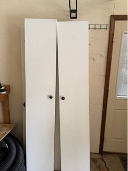Doors- bi fold too. 28 in wide