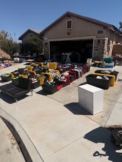 Huge Yard Sale - 13697 Menlo Way Victorville Ca 92392 - 09/12-09/13