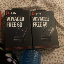 Voyager Free 60 Bluetooth Headphones