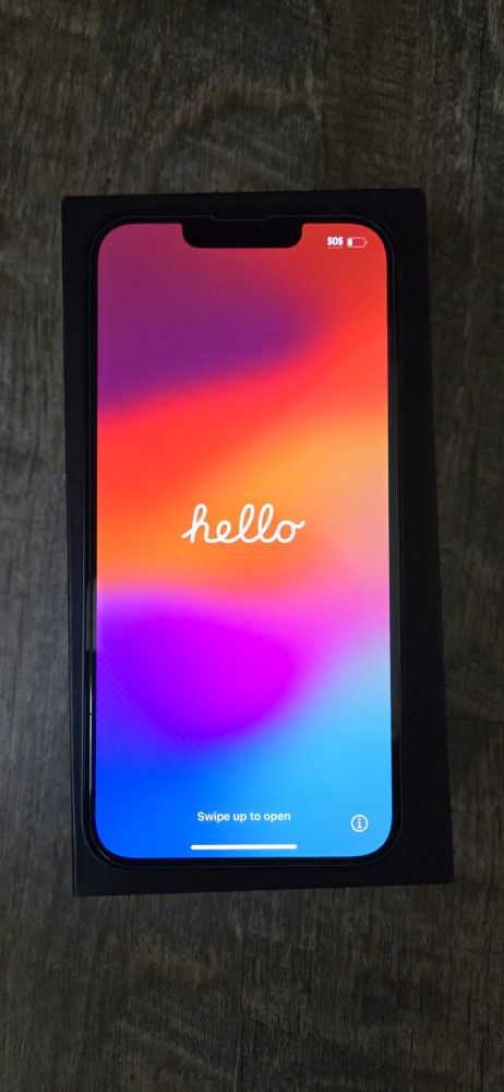 Mint condition iPhone 13 128gb - Unlocked -  Black