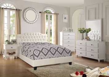 Frame Queen White Faux Leather. Button tufted like Crystals. New Especial price