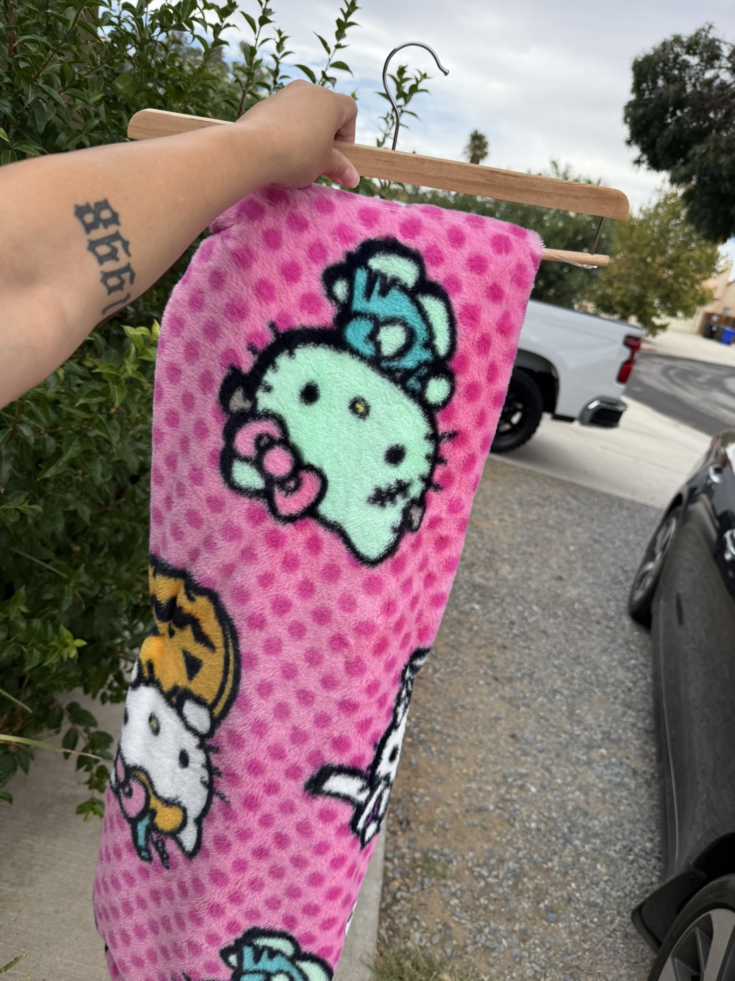 Hello Kitty Blanket