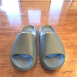 Adidas YEEZY Slides 9M 