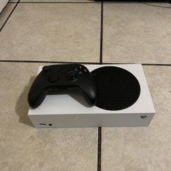 Xbox Series S Console + Controller - Great Condition