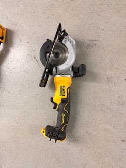DeWalt Atomic 4-1/2” circular saw