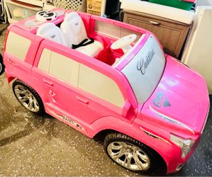 Kids Barbie car/ free scooter