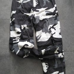 Woman Camouflage Pants