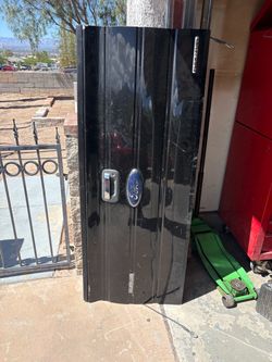 Ford F150 tailgate