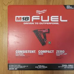 Milwaukee M18 Fuel 15GA Finish Nailer 