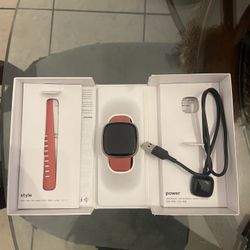 Fitbit Versa 4