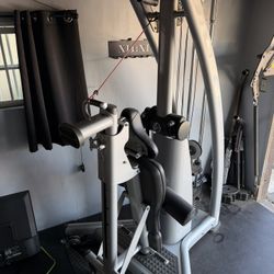 Life fitness Gym Equipment 