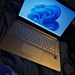 HP 14 Inch Laptop W/Charger
