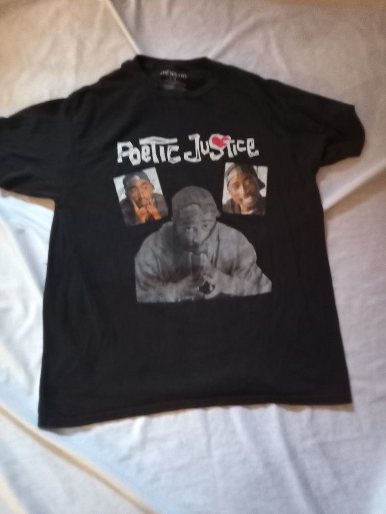 Vintage Tupac T/Shirt π Size large