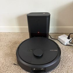 iRobot Roomba Max 705 Robot Vacuum with AutoEmpty Dock, Powerful Suction, 