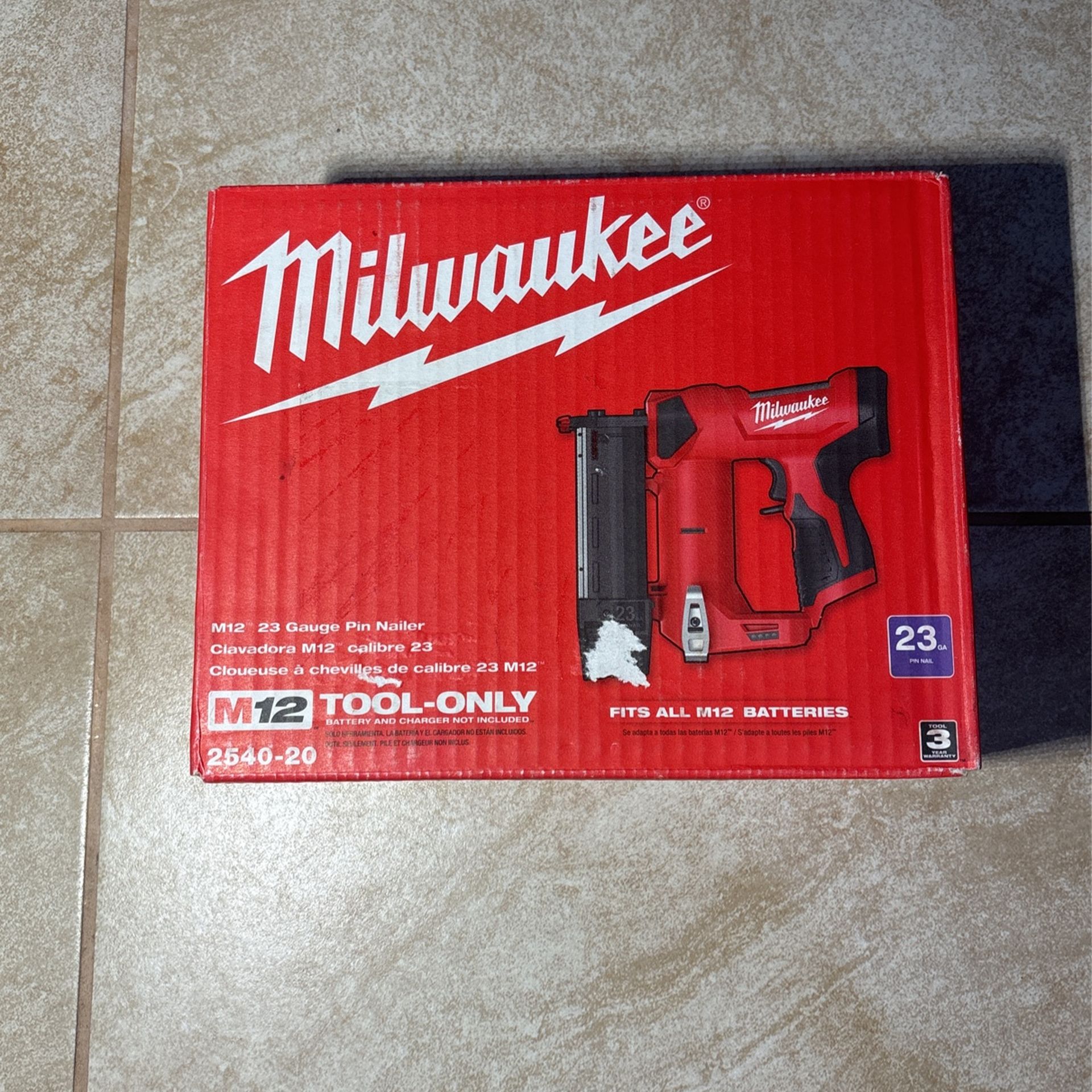 Milwaukee Pin Nailer 