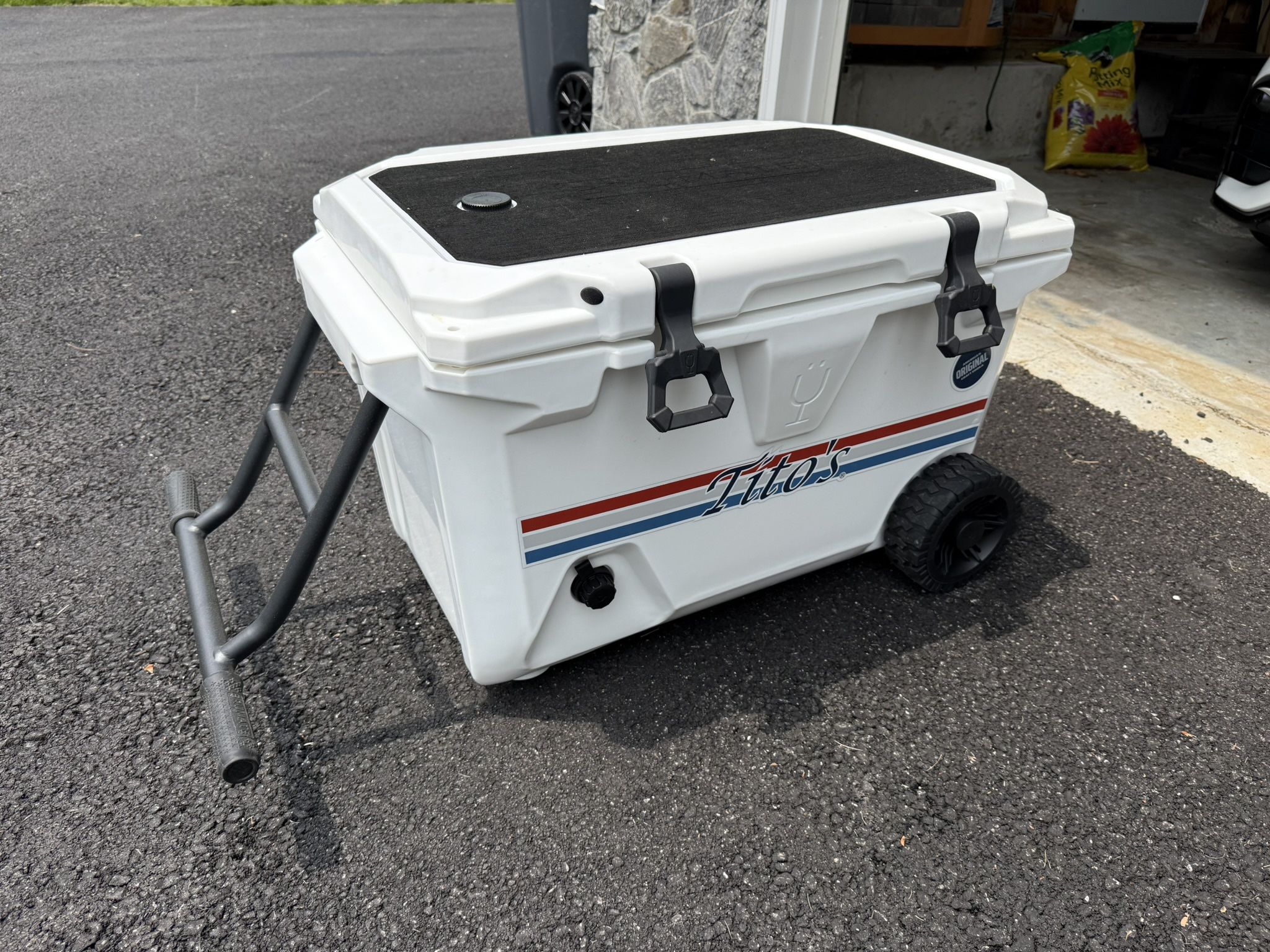 Tito’s Brumate Brutank cooler