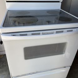 WHIRLPOOL GLASSTOP STOVE (DELIVERY AVAILABLE)