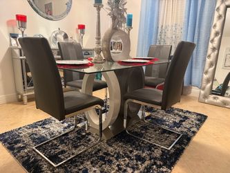 Table with chairs included