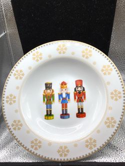 Plate porcelain Holiday Christmas Nutcracker trio 8 1/2”