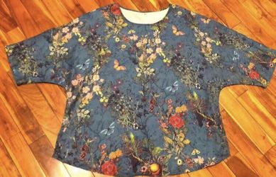 Women’s Blouse Size XL