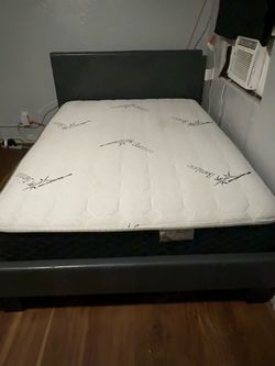 Full size bed