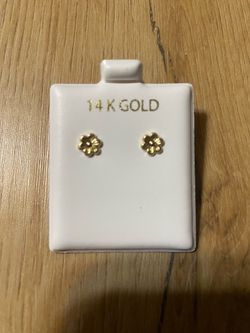 14K Yellow Gold Mini Flower Stud Earrings