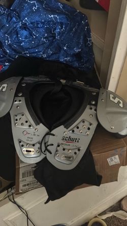 Schutt Fly Flex Football Shoulder Pads Medium