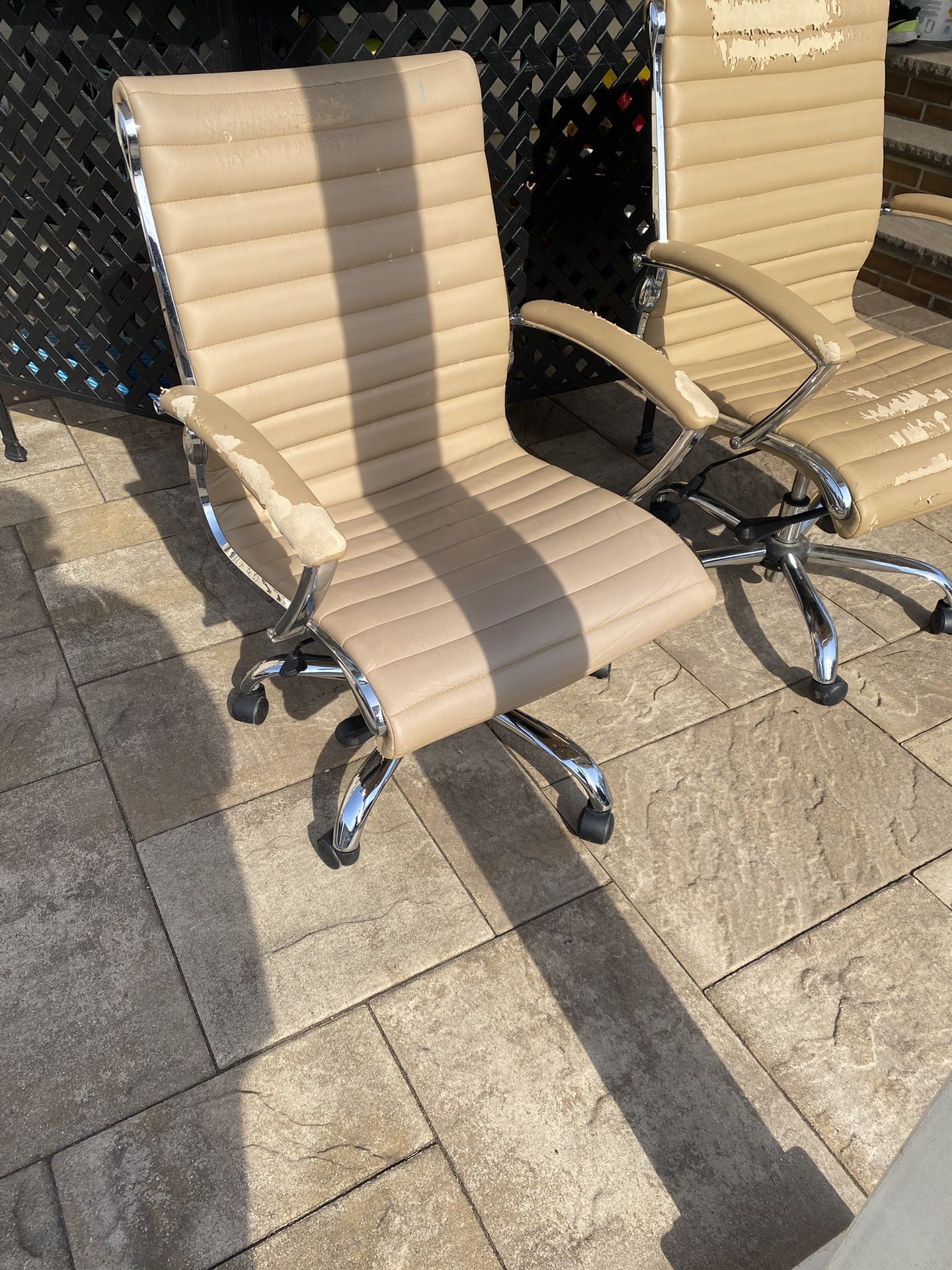 Set Of Office Chairs-material Is Coming Off