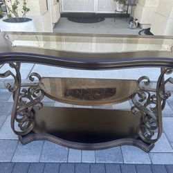 Elegant Traditional 3-Tier Console / Sofa Table - Like New