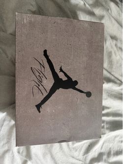 Jordan retro 4 size 10 cavestone/black phantom