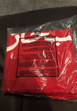 Red Supreme Arabic Tee size L