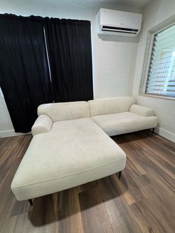 Modern Cream Sectional Sofa with Chaise