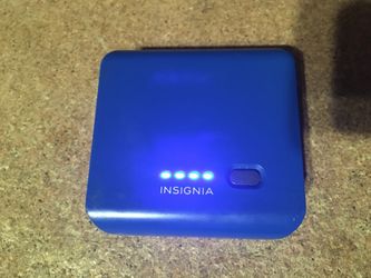 INSIGNIA MOBILE BATTERY PACK BLUE 5200MAH
