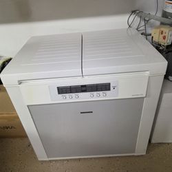 Kimchi Refrigerator Chest. Good Working Condition. 
