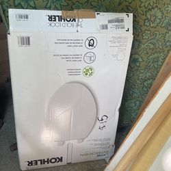 Kohler Layne Antimicrobial Toilet Seat
