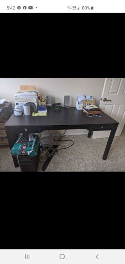 Desk Black Desk excellent condition 59inch deep30inch deep30inch height