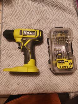 Ryobi drill and bits