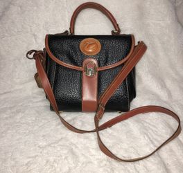 Rare & beautiful “DK classic collection” Vintage crossbody bag