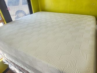 Mattress and box spring king size