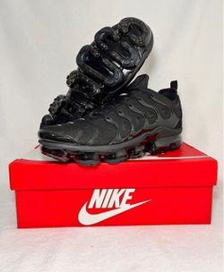 Nike Vapor Max - $100 each