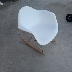 Rocking Chair 