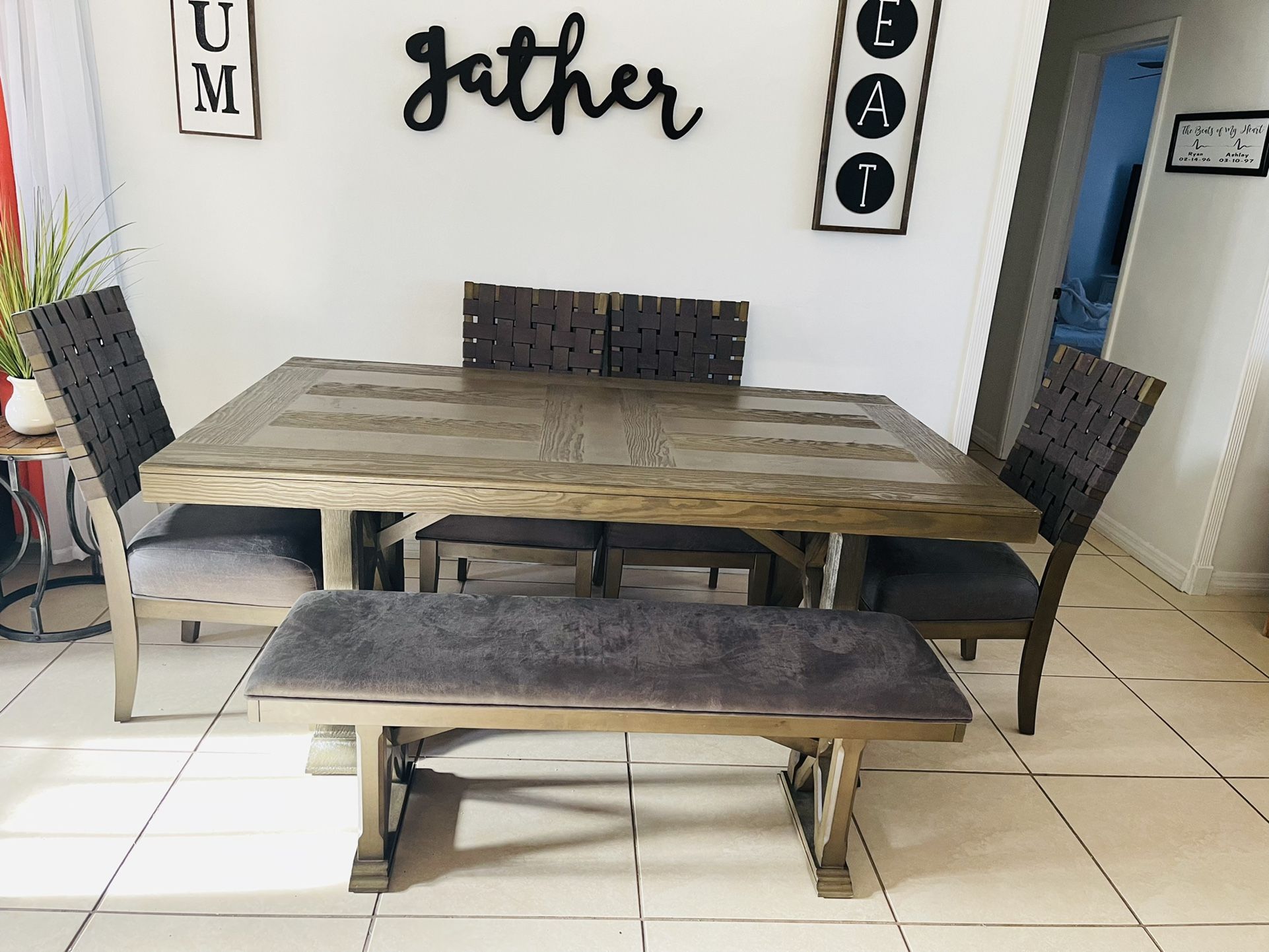 Farmhouse Dining Set - Must Go ASAP