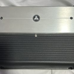 JL Audio XD600 1v2