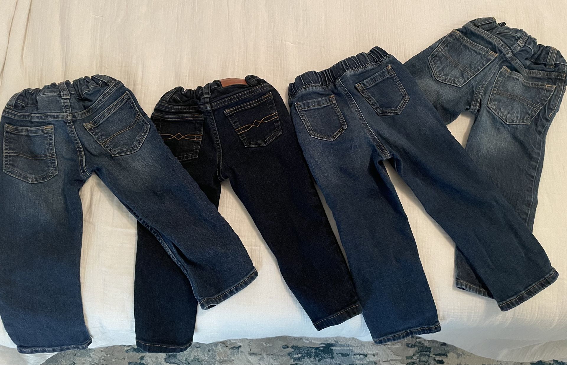 2T Boys Jeans/Pants (4 Pairs)