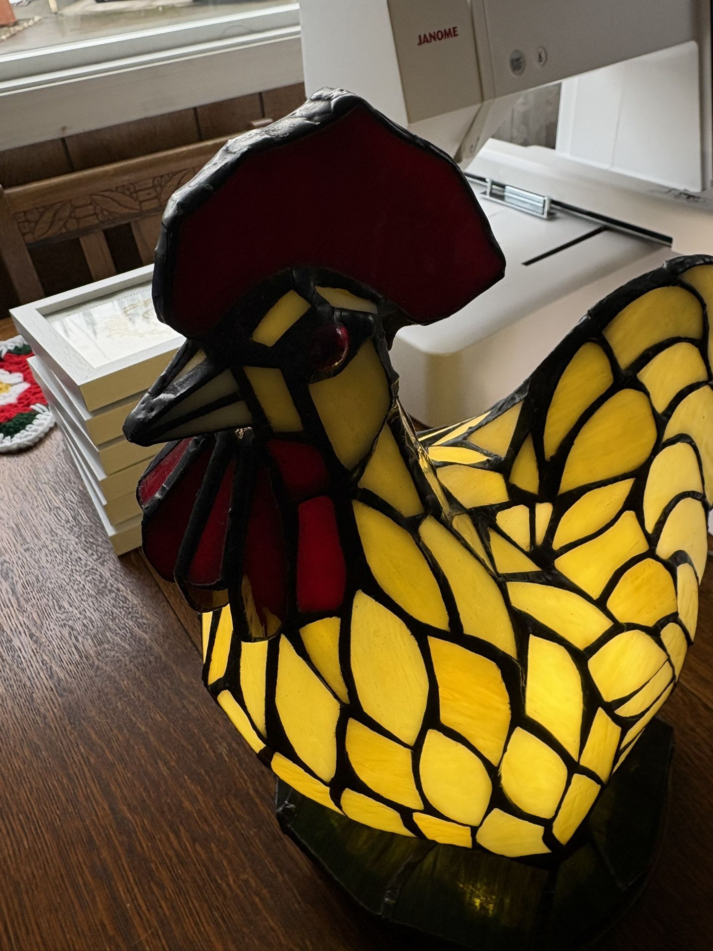 Tiffany Style Chicken/ Rooster Lamp 