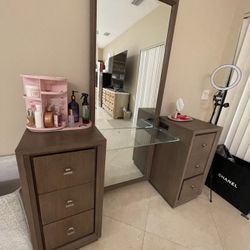 Vanity Desk From bears 