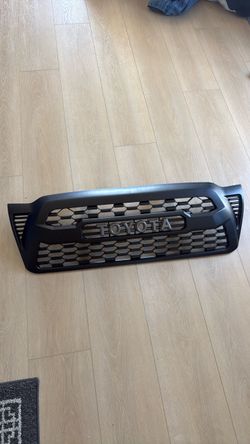 Toyota Tacoma Grill 2006-2011