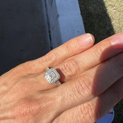 Princess Cut Diamond Halo Engagement Ring 