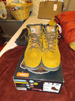 Women Work Boots Size 9