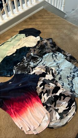 9 Pack of Hollister Shirts